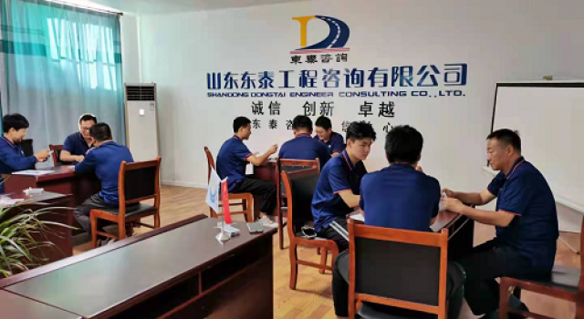 中秋佳节，花好月圆人团圆